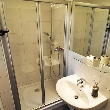 Wertschaetzer II - Unter Der Wehme Apartment Detmold Room photo